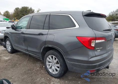 2019 Honda Pilot Lx z USA, uszkodzony, nr VIN 5FNYF6H17KB041991